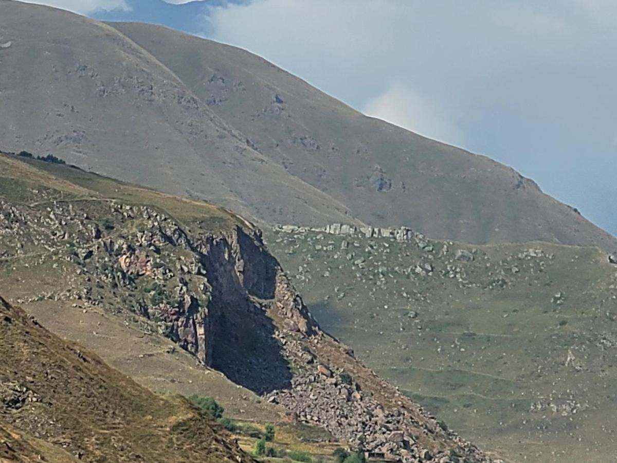 Mtisguli Cottages Kazbegi Exterior photo
